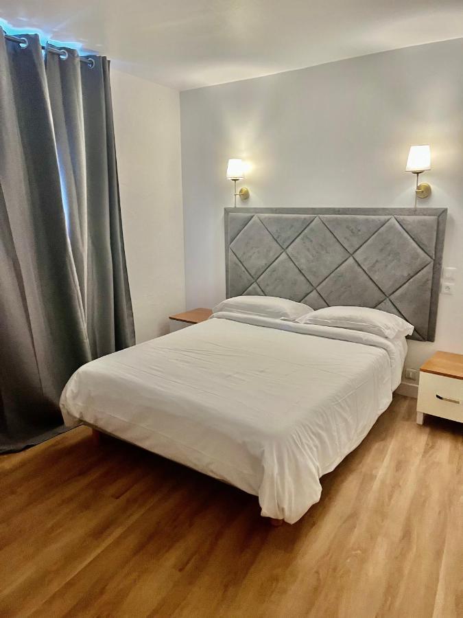 Hotel Aurelia Les Arcs-sur-Argens Bagian luar foto