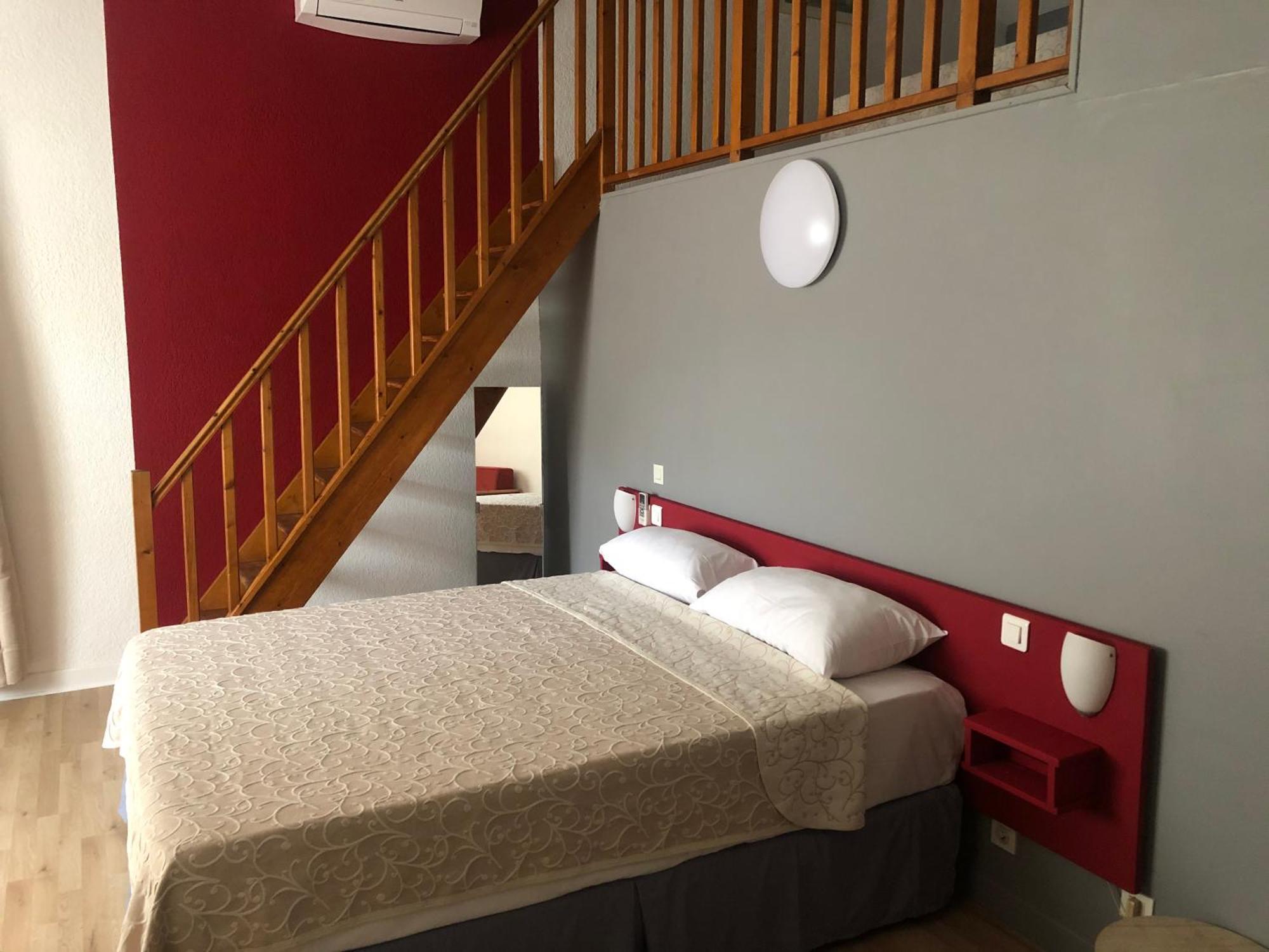 Hotel Aurelia Les Arcs-sur-Argens Bagian luar foto