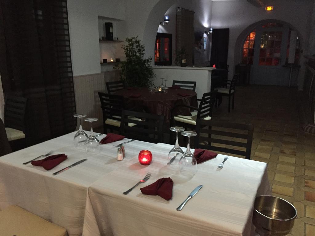 Hotel Aurelia Les Arcs-sur-Argens Bagian luar foto