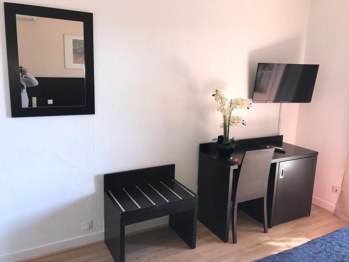 Hotel Aurelia Les Arcs-sur-Argens Bagian luar foto